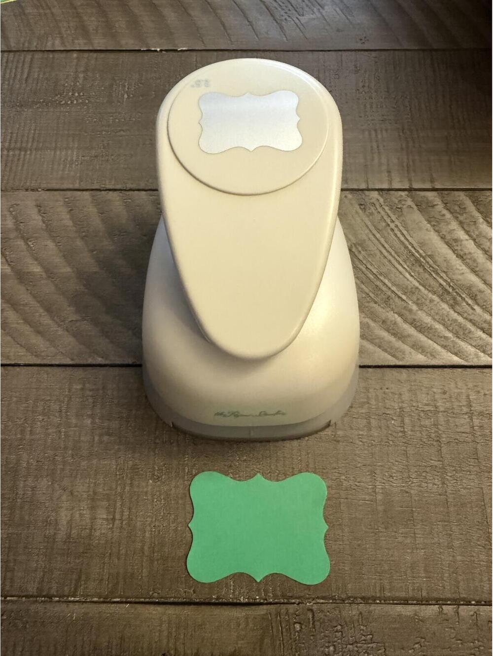 The Paper Studio 2.5 inch ornate bracket label shape punch